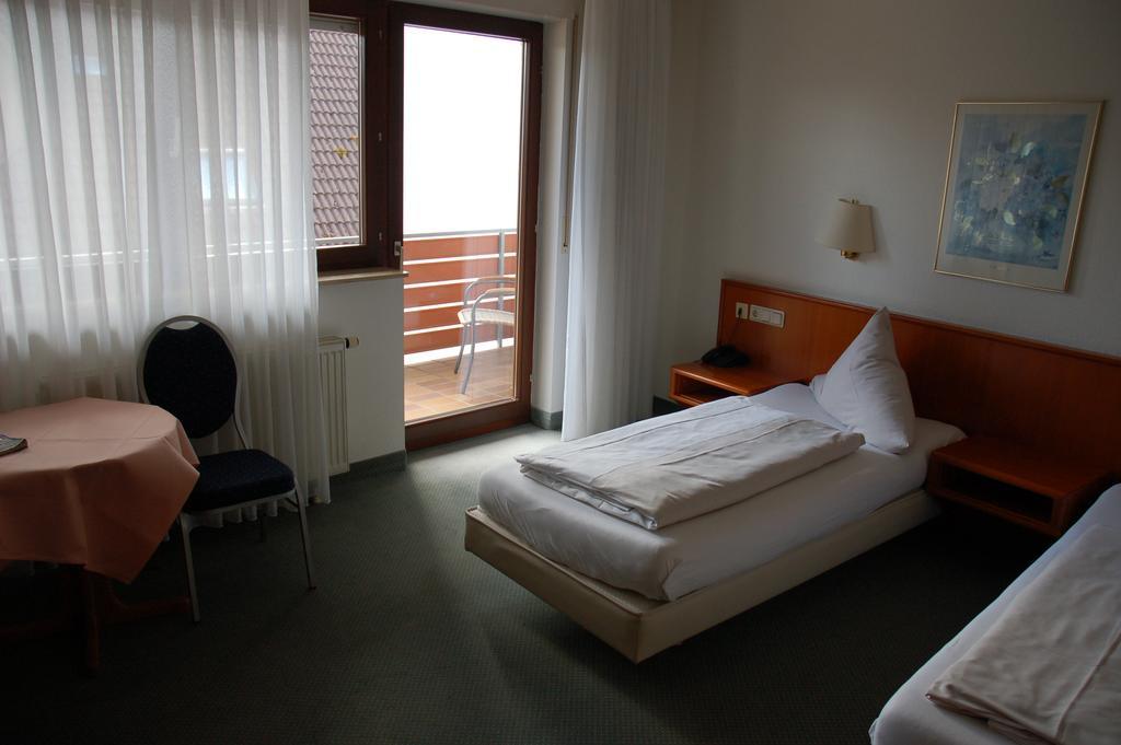 Hotel Kurfuerst Garni Germersheim Exteriör bild
