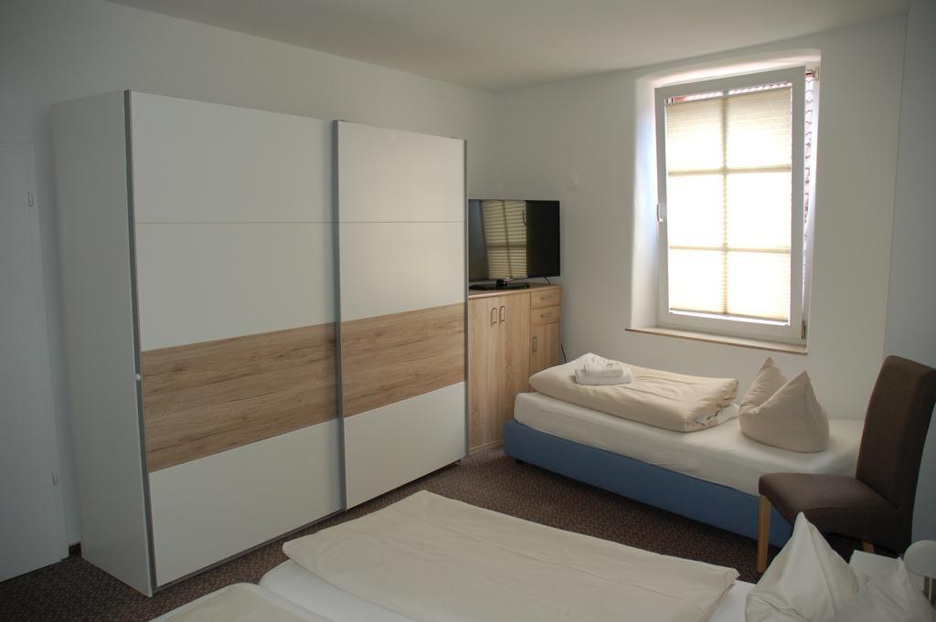 Hotel Kurfuerst Garni Germersheim Exteriör bild